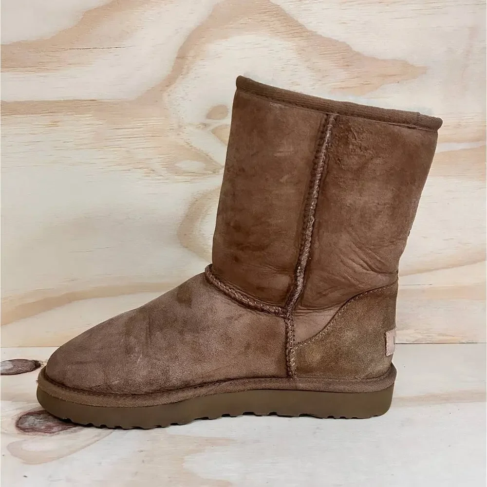 UGG - Classic Short II - Winter Boots - Brown - Women's - 8 - S/N 1016223